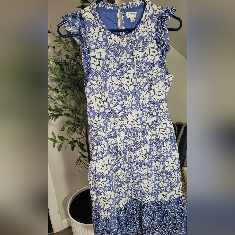 J. Crew Blue and White Cotton Floral Ruffle Sleeve Dress with pockets Size 8 - Picture 2 of 6